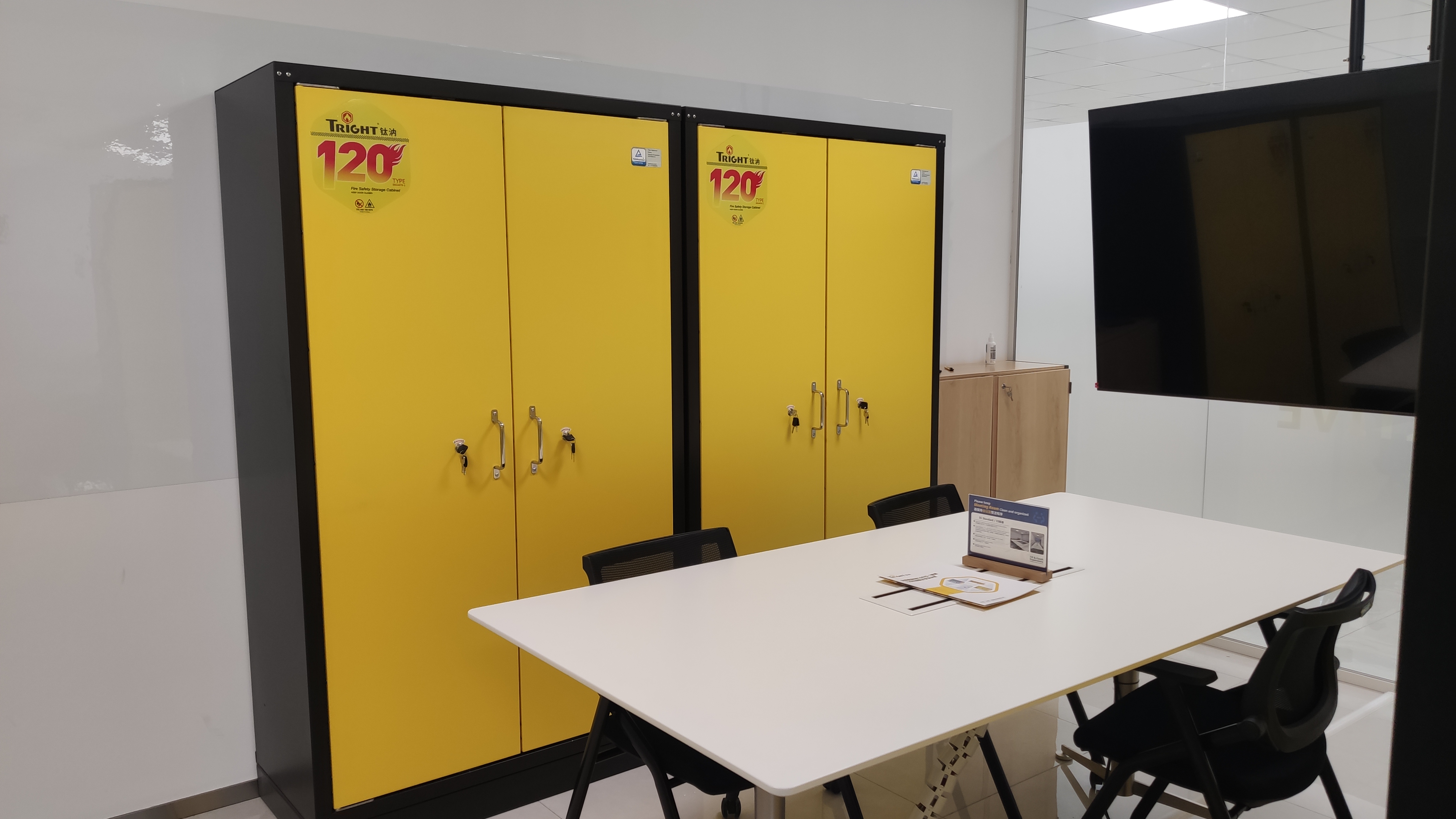 合作案例：守护欧洲百年企业办公资料安全